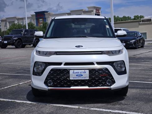 Used 2020 Kia Soul GT-Line FWD image 2