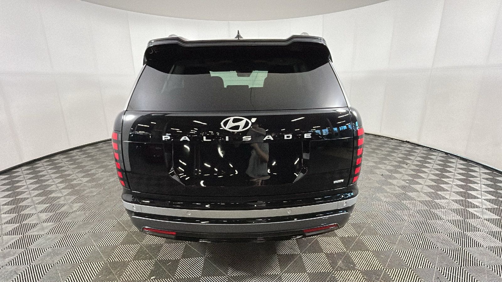 Used 2026 Hyundai Palisade Limited AWD/4WD image 4
