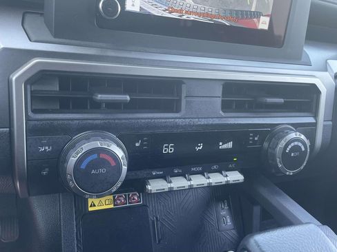 Used 2025 Toyota 4Runner TRD Off-Road image 37