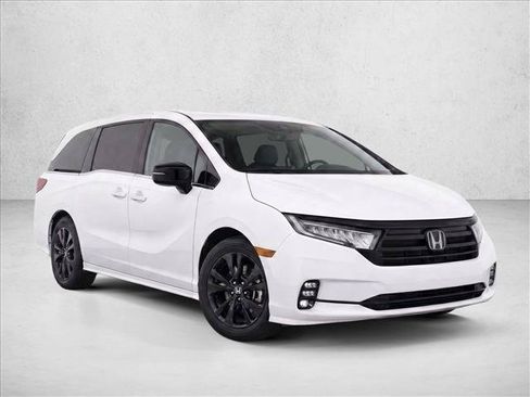 Used 2024 Honda Odyssey Sport image 3