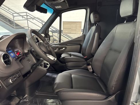 New 2026 Mercedes-Benz Sprinter 2500 image 14