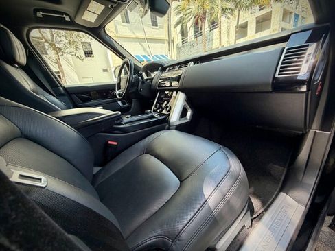 Used 2019 Land Rover Range Rover Supercharged image 38