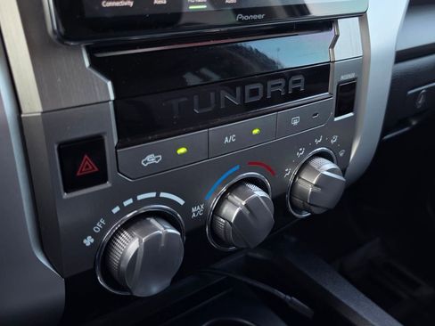 Used 2017 Toyota Tundra SR5 w/ SR5 Upgrade Package RWD image 25