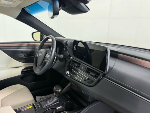 Certified 2025 Lexus ES 300h w/ Premium Package image 35
