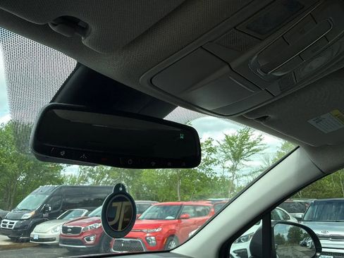 Used 2020 Hyundai Santa Fe SEL w/ Convenience Package image 36