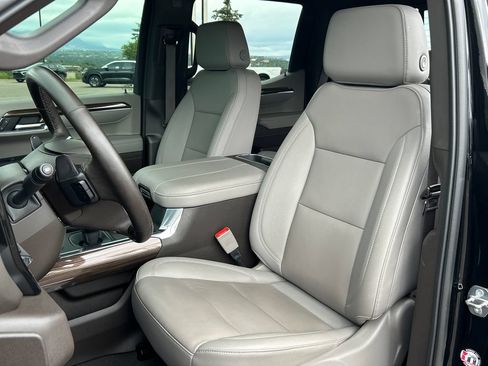 Used 2024 Chevrolet Silverado 1500 LT Trail Boss w/ Convenience Package II AWD/4WD image 15