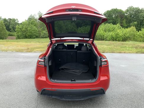 Used 2021 Tesla Model Y Long Range AWD/4WD image 9