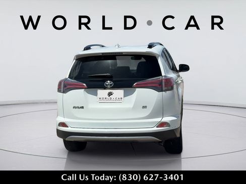 Used 2018 Toyota RAV4 SE w/ Power Extra Value Package FWD image 8