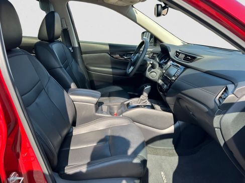 Used 2020 Nissan Rogue SL w/ Premium Package AWD/4WD image 18