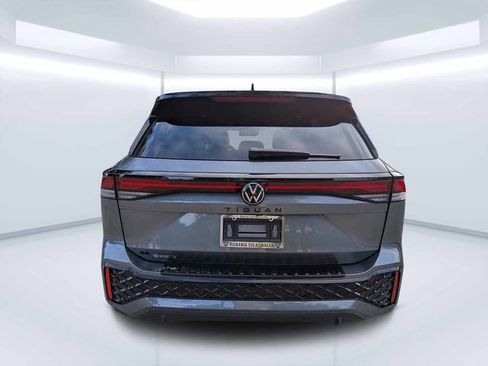 New 2026 Volkswagen Tiguan SE R-Line FWD image 4