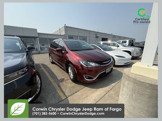 Used 2019 Chrysler Pacifica Touring-L FWD video 1