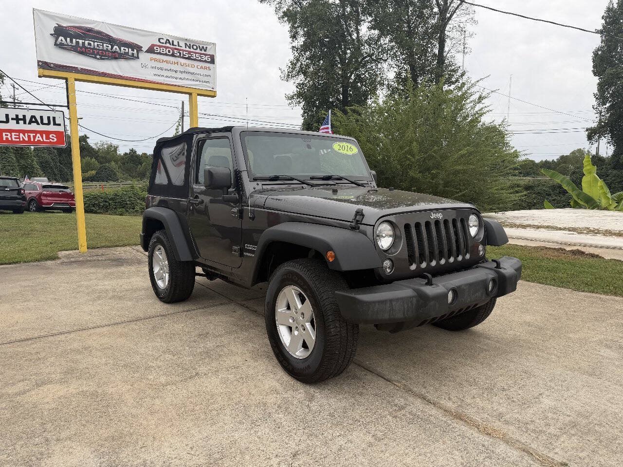 Used 2017 Jeep Wrangler Sport w/ Quick Order Package 24S AWD/4WD image 3