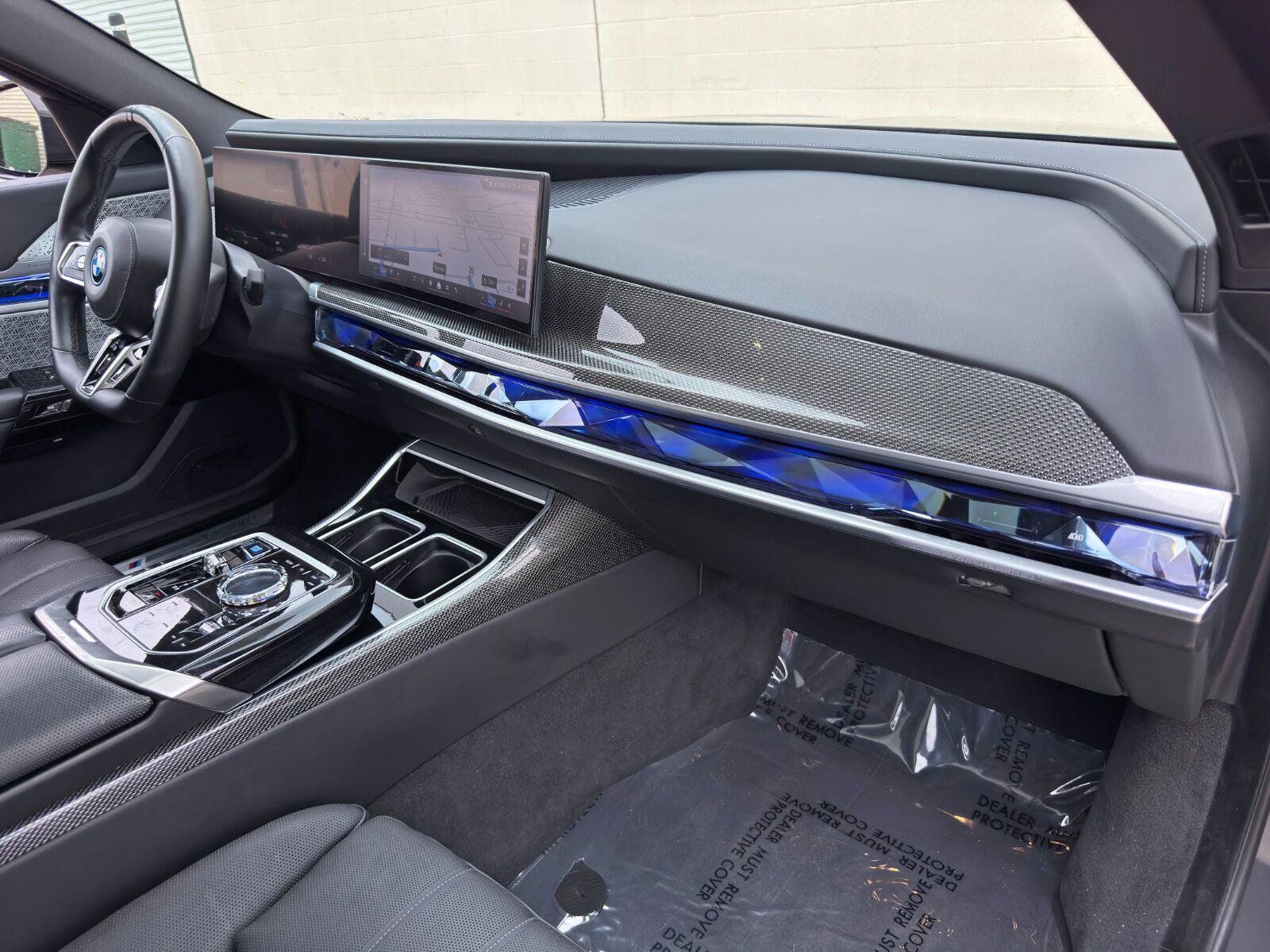 Used 2024 BMW i7 eDrive50 w/ M Sport Package RWD image 15