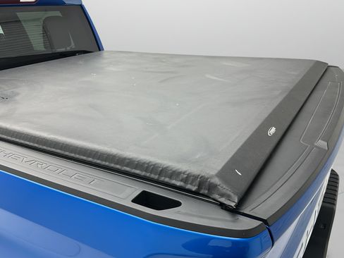Used 2023 Chevrolet Silverado 1500 LT AWD/4WD image 11