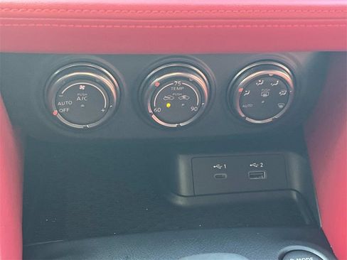 Used 2024 Nissan Z Performance w/ Floor Mat Package image 19