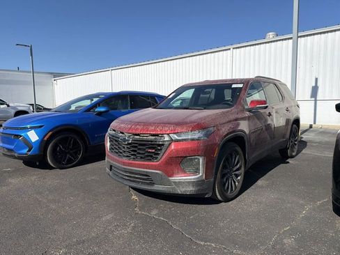 Used 2023 Chevrolet Traverse RS image 4