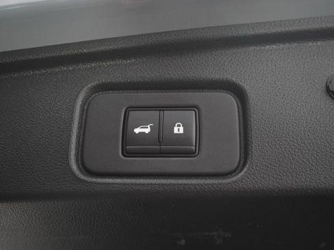 Used 2024 Nissan Pathfinder Platinum AWD/4WD image 12