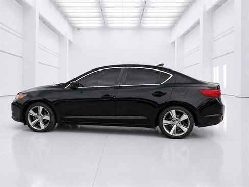 Used 2013 Acura ILX w/ Technology Package FWD image 5