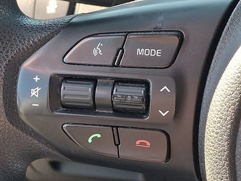 Used 2017 Kia Sorento AWD image 21