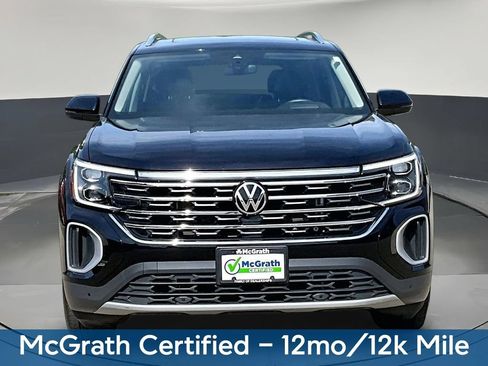 Used 2025 Volkswagen Atlas SEL AWD/4WD image 2