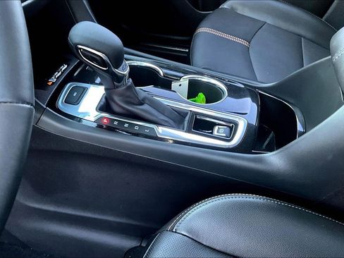 Certified 2024 Chevrolet Equinox Premier image 19