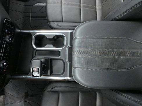 Used 2024 Chevrolet Silverado 1500 High Country w/ High Country Premium Package image 41