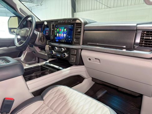 Used 2024 Ford F250 Limited AWD/4WD image 27