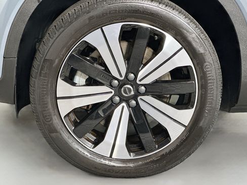 Used 2023 Volvo XC40 Recharge Core AWD/4WD image 11
