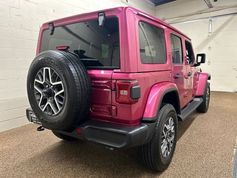 Used 2024 Jeep Wrangler Unlimited Sahara AWD/4WD image 2