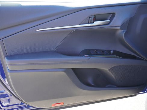 Used 2025 Toyota Camry SE image 17