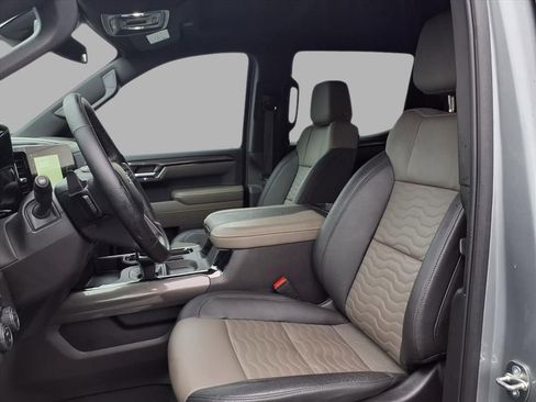 Used 2024 Chevrolet Silverado 1500 ZR2 w/ Dark Appearance Package image 24