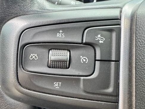 Used 2022 GMC Yukon SLE RWD image 13