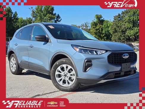 Used 2025 Ford Escape Active w/ Tech Pack #1 AWD/4WD image 1