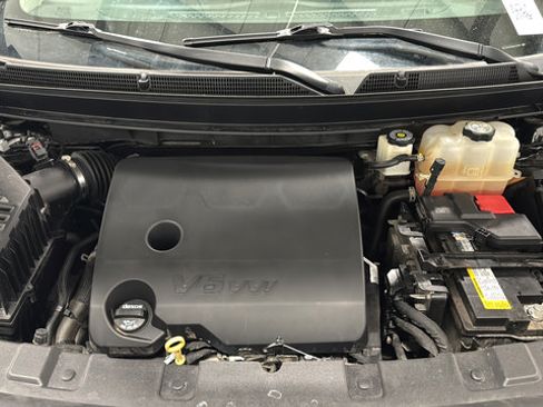 Used 2018 Buick Enclave Premium w/ LPO, Hit The Road Package AWD/4WD image 26