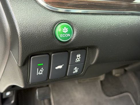 Used 2016 Honda CR-V Touring image 19