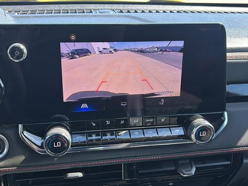 Used 2023 Chevrolet Colorado Z71 w/ Z71 Convenience Package 2 image 13