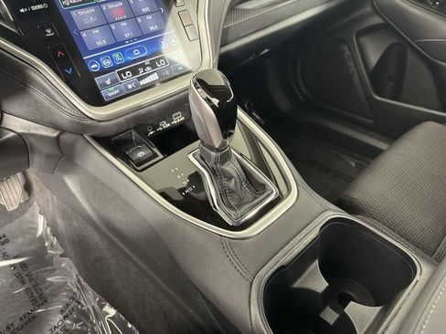Used 2025 Subaru Outback Premium w/ Popular Package #1A AWD/4WD image 17