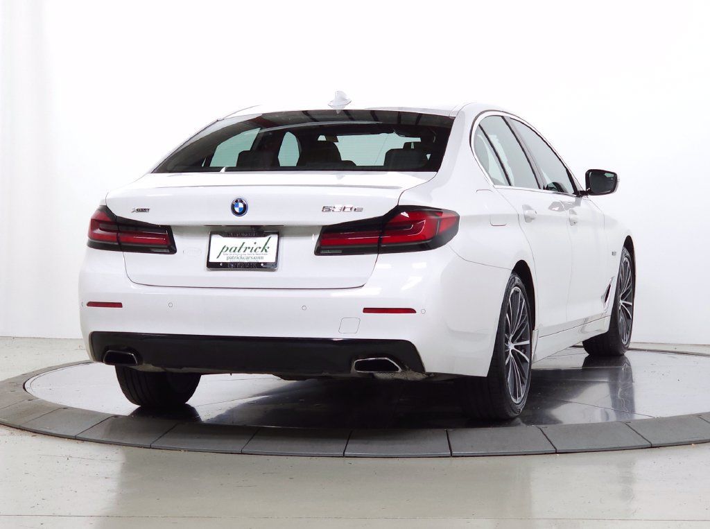 Used 2023 BMW 530e xDrive w/ Premium Package AWD/4WD image 10
