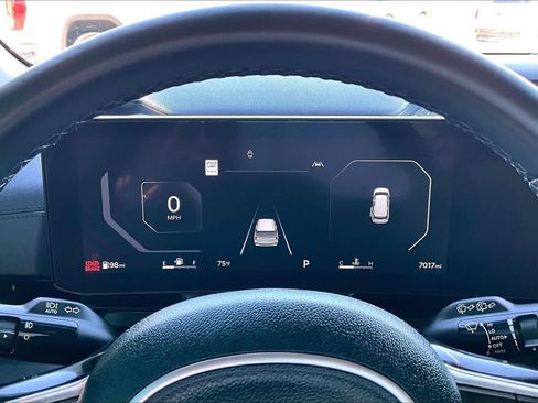 Used 2025 Kia Carnival SX image 26