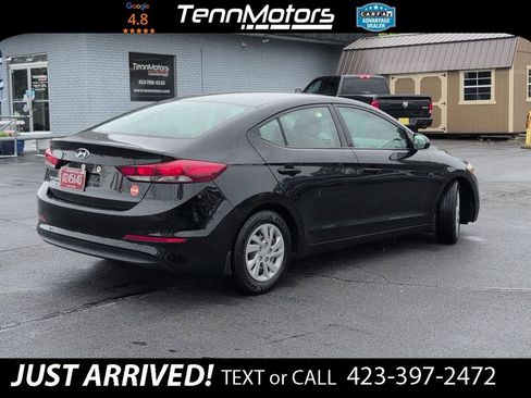 Used 2018 Hyundai Elantra SE FWD image 5