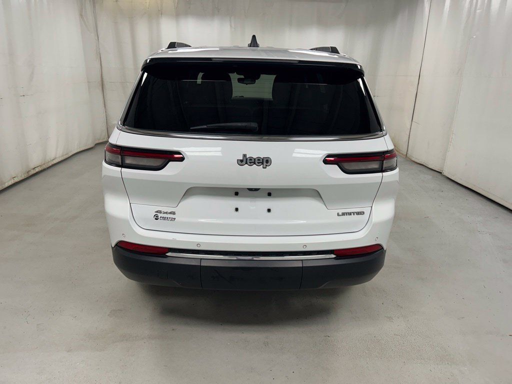 Used 2023 Jeep Grand Cherokee L Limited AWD/4WD image 6