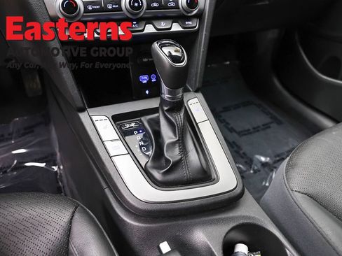 Used 2020 Hyundai Elantra Limited w/ Winter Weather Package FWD image 13