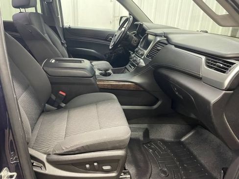 Used 2017 Chevrolet Suburban LS AWD/4WD image 15