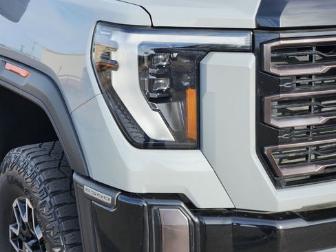 Certified 2024 GMC Sierra 2500 AT4X image 10