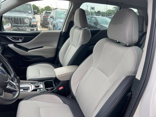Used 2024 Subaru Forester Premium AWD/4WD image 7