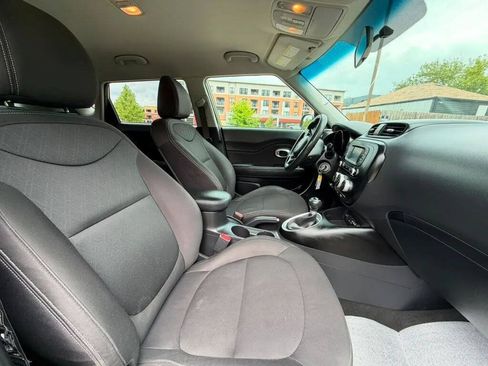 Used 2016 Kia Soul w/ Convenience Package FWD image 9