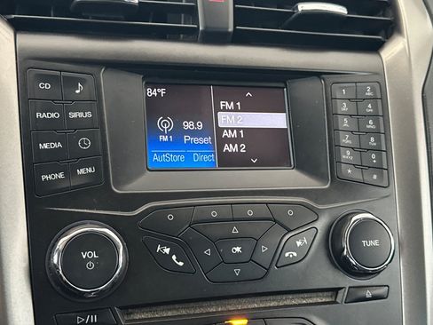 Used 2017 Ford Fusion SE FWD image 17
