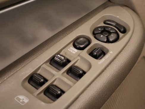 Used 2008 Dodge Ram 1500 Truck SLT image 8