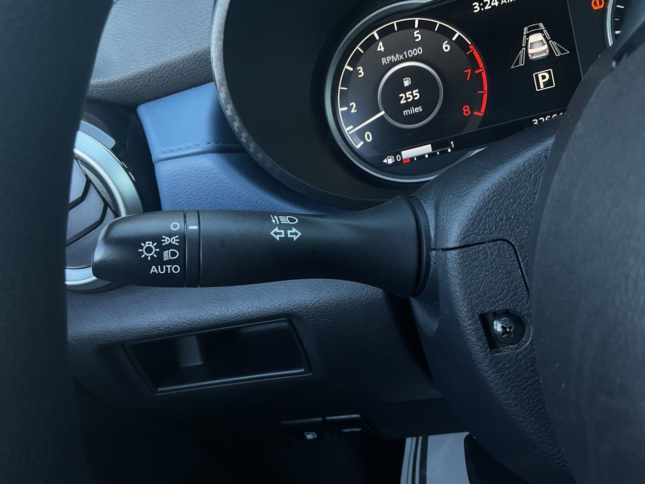 Used 2025 Nissan Versa SV FWD image 30