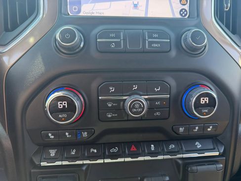 Used 2022 Chevrolet Silverado 3500 High Country w/ Technology Package AWD/4WD image 19